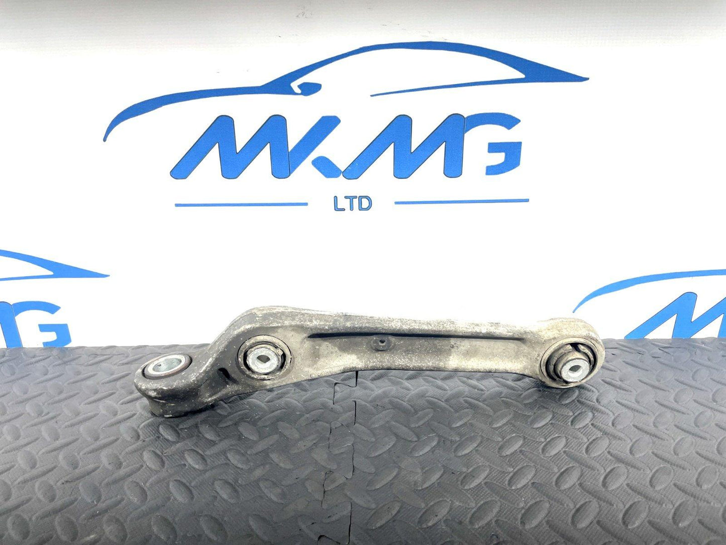 16-19 AUDI A4 B9 AVANT GENUINE FRONT LEFT PASSENGER SIDE CONTROL ARM 8W0407155A
