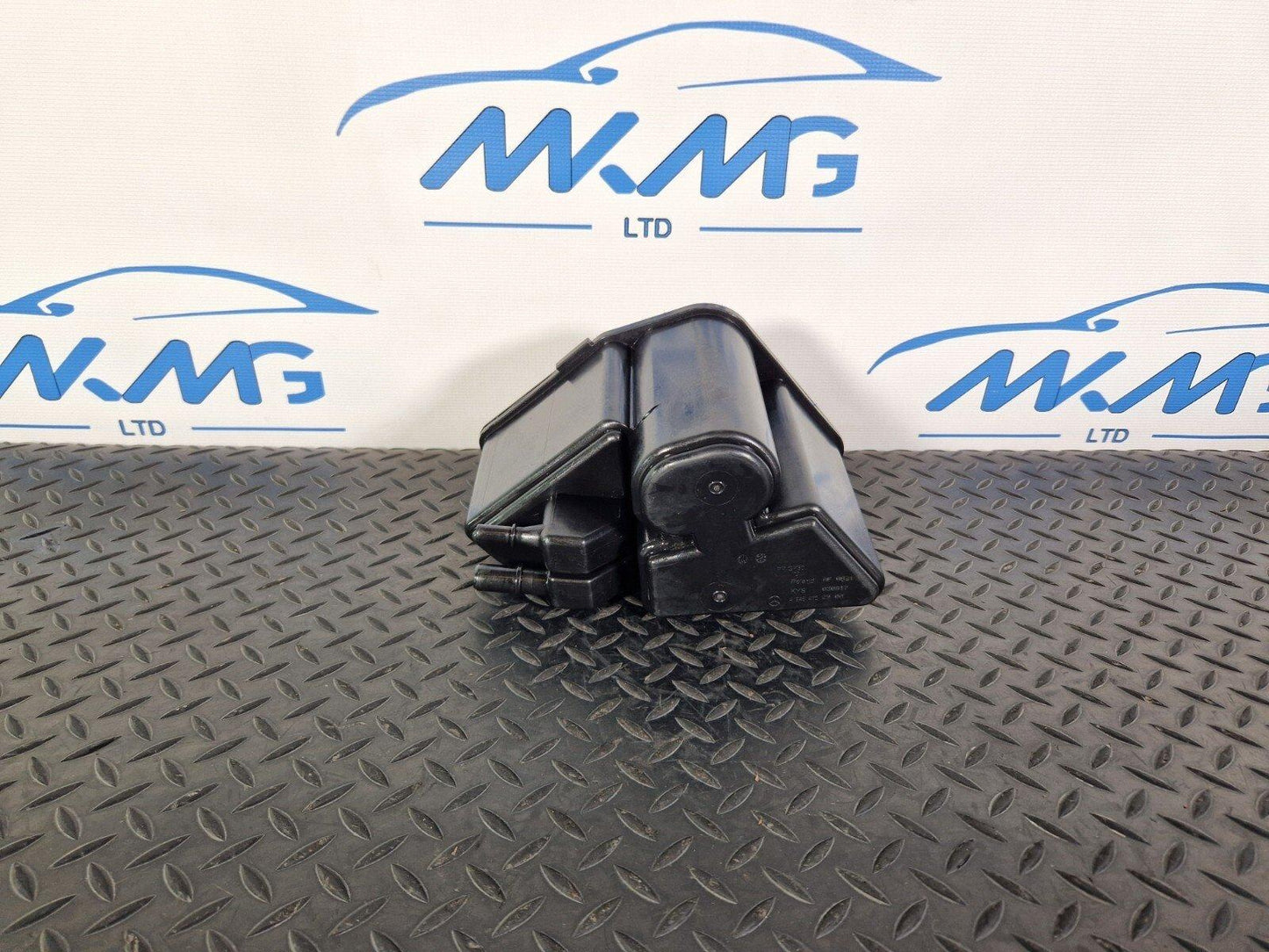 14-20 MERCEDES BENZ GLA 200 X156 OEM CARBON TANK FUEL VAPOUR A2464702900
