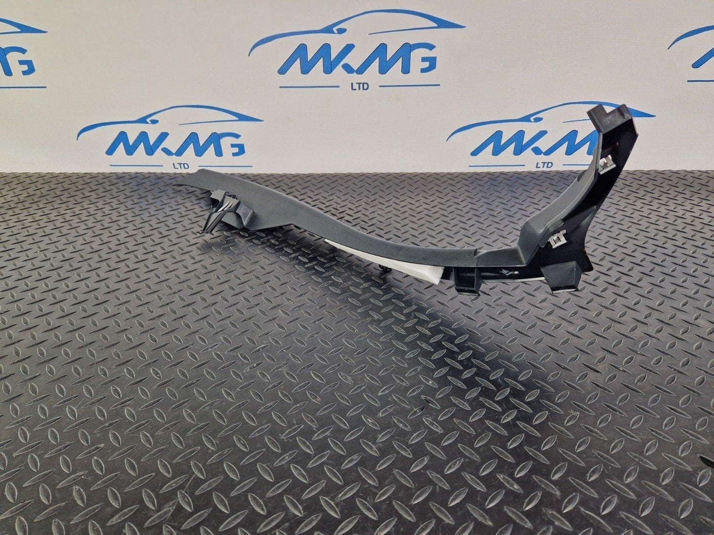 14-21 MERCEDES BENZ C200d W205 REAR LEFT INNER ARCH TRIM A2056903505