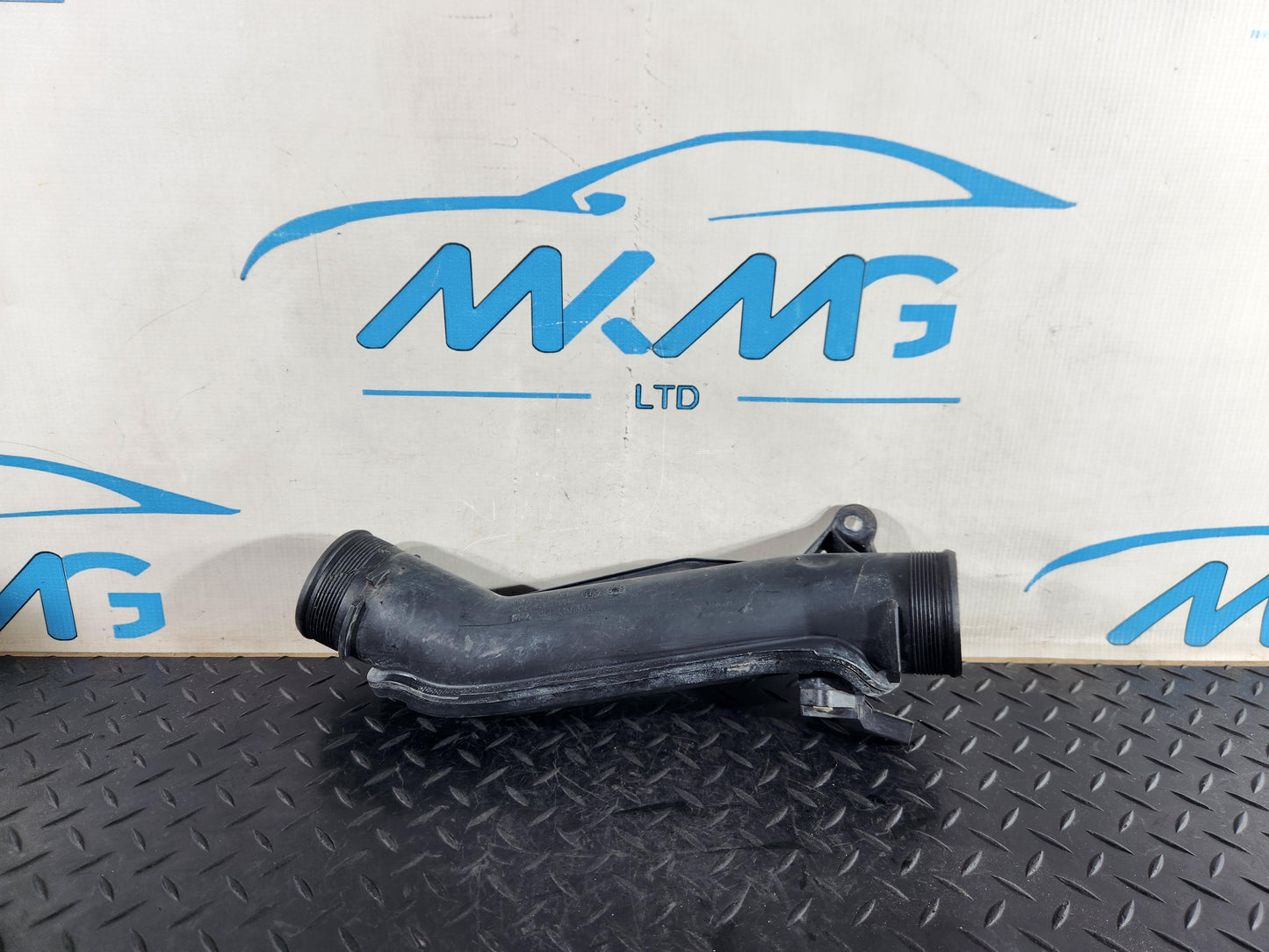 Volkswagen Touareg 7P Turbo Pipe Hose Intercooler 7P0145795