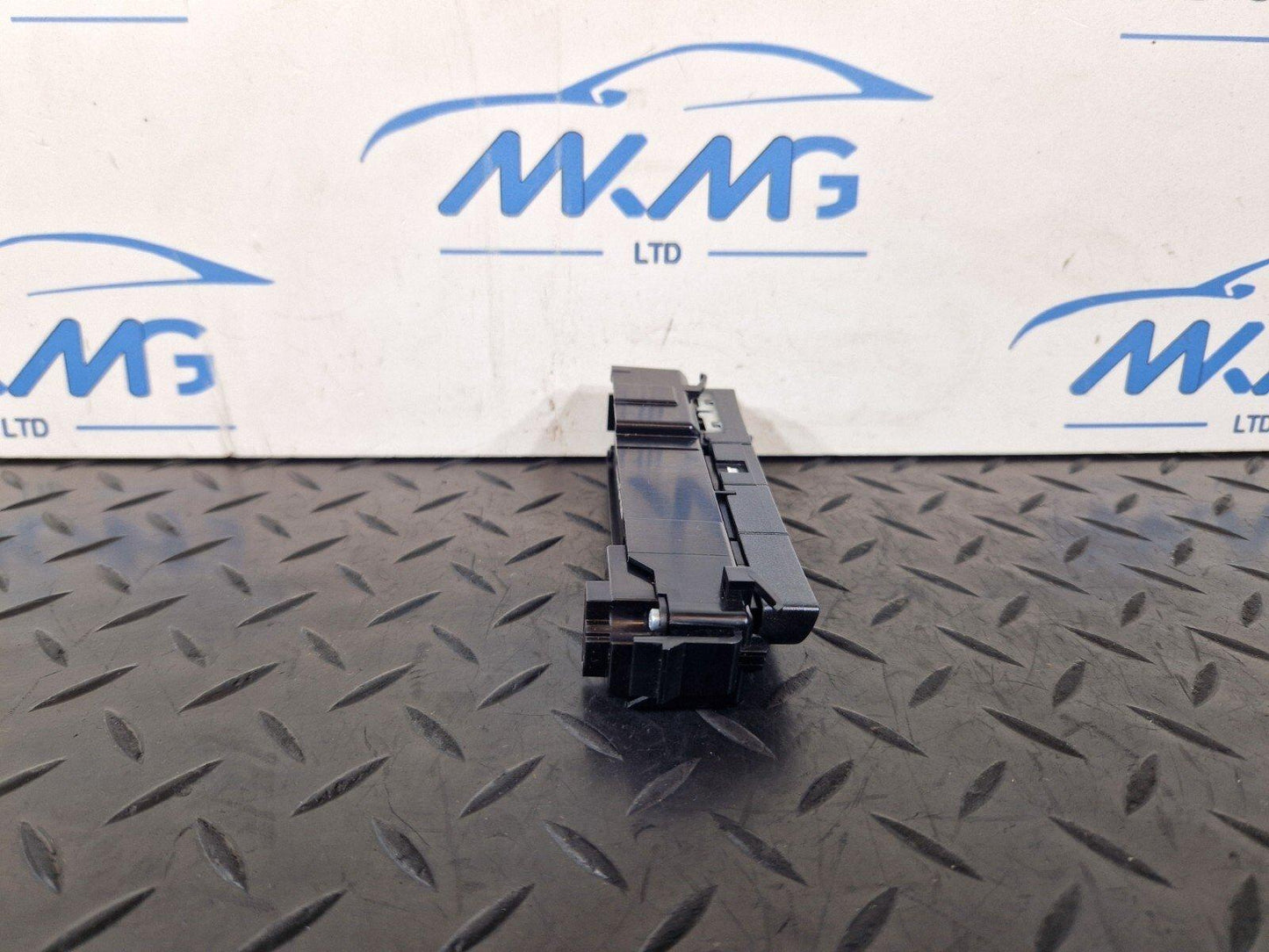14-21 MERCEDES W205 DRIVING MODE PARKING ASSISTANCE CONTROL SWITCH A2059056907