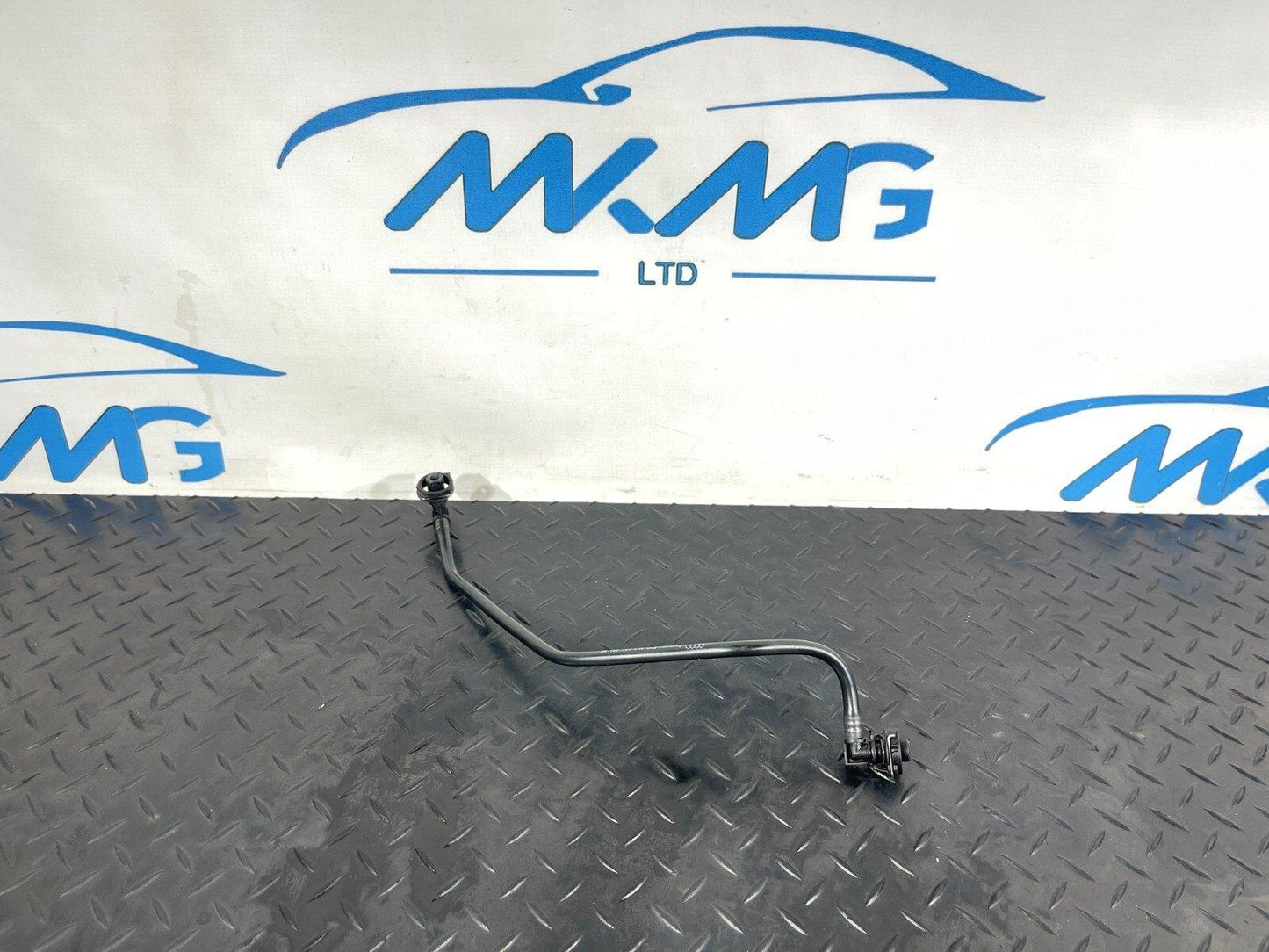 16-19 AUDI A4 B9 AVANT GENUINE BREATHER VACUUM PIPE 8W0121081AK