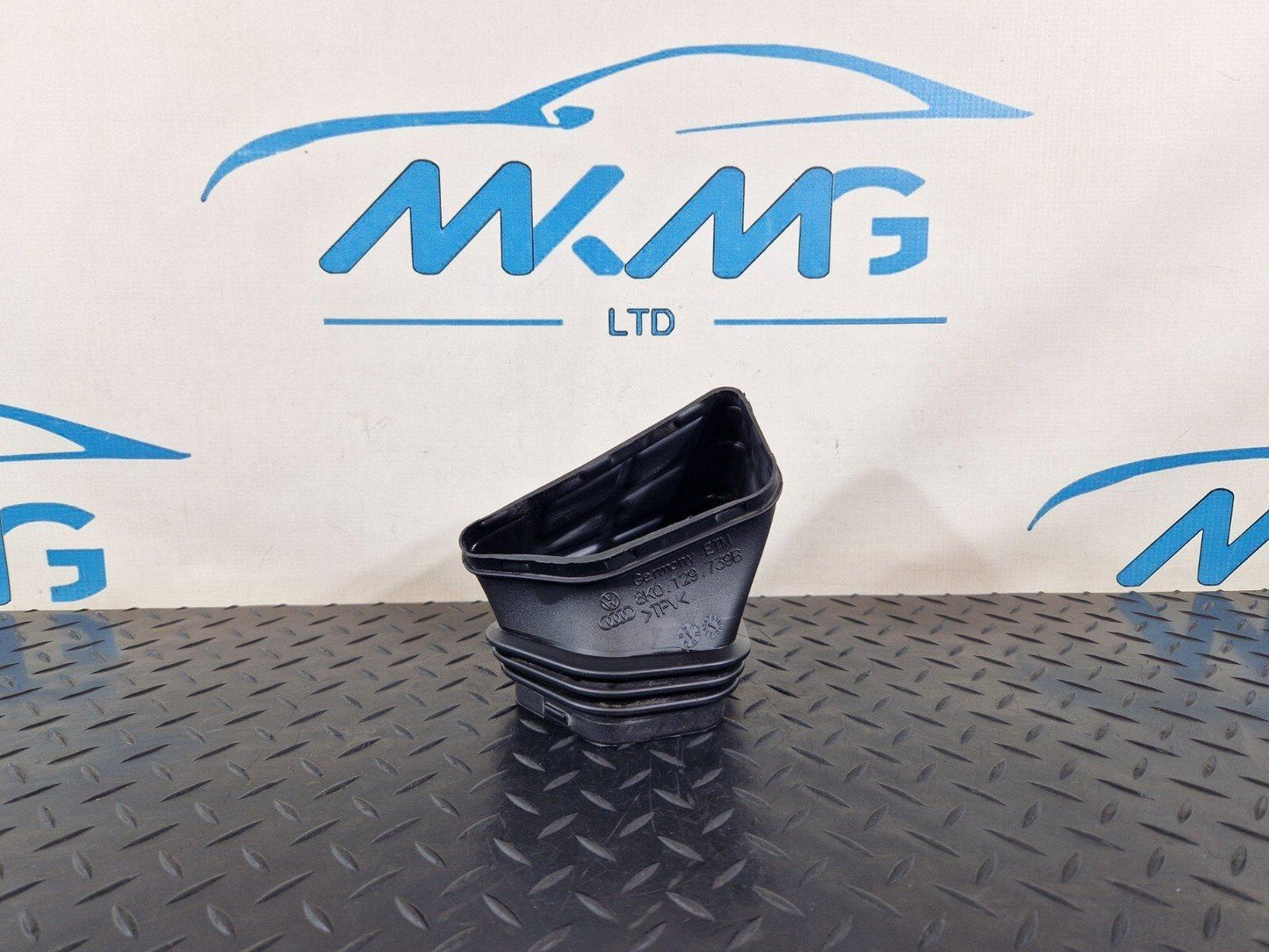 12-17 AUDI Q5 GENUINE OEM AIR INTAKE DUCT PIPE TUBE 8K0129739B