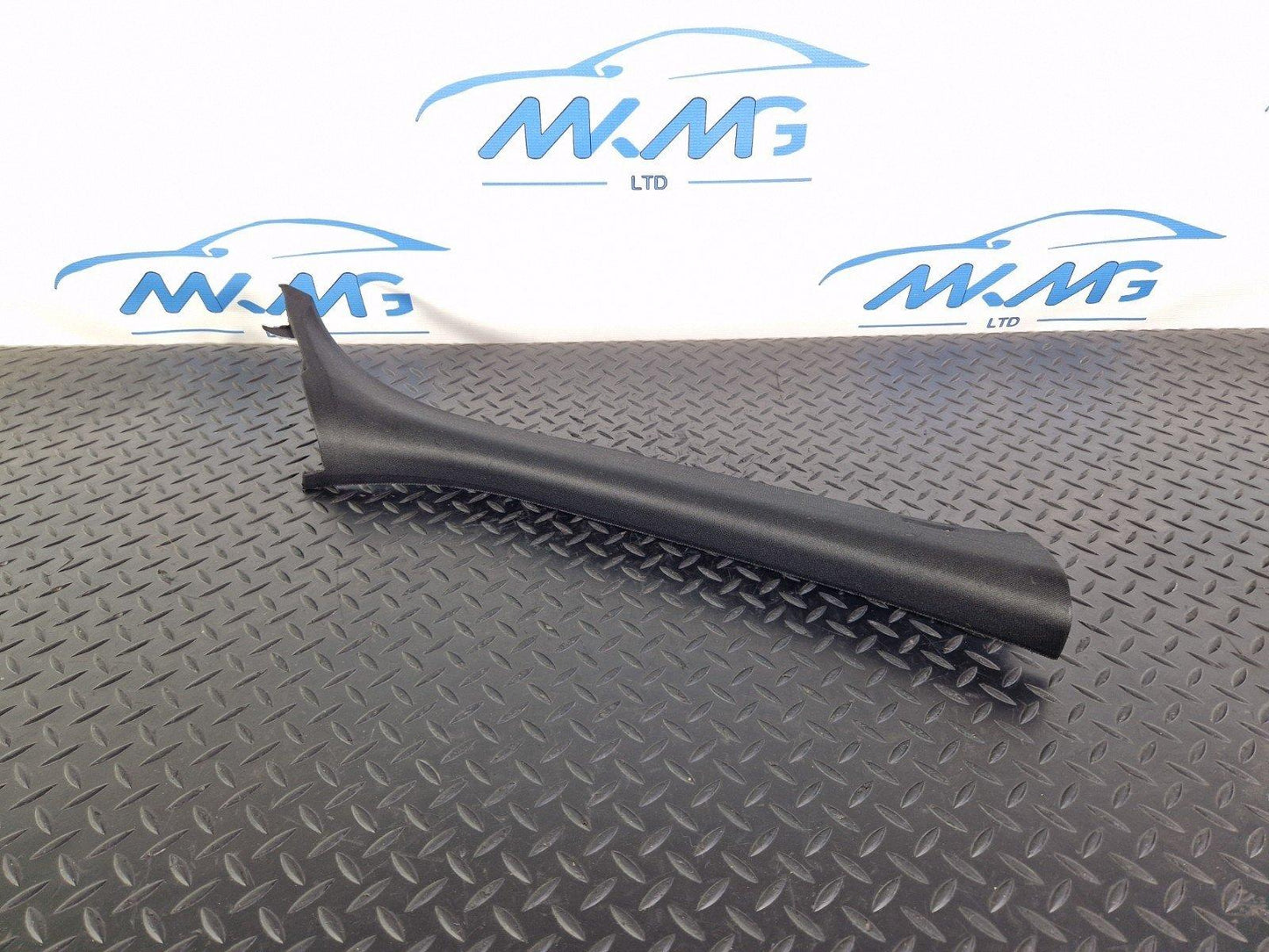 10-13 BMW X5 E70 LCI GENUINE RIGHT O/S A COLUMN PILLAR TRIM 7129750