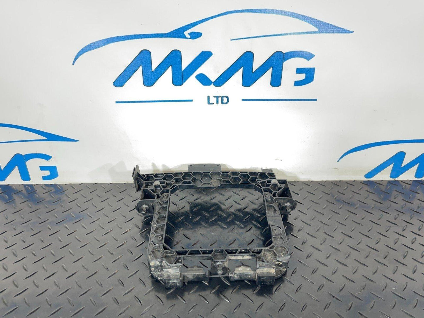 14-21 MERCEDES BENZ C350e W205 GENUINE ENGINE CONTROL ECU BRACKET A2741410140