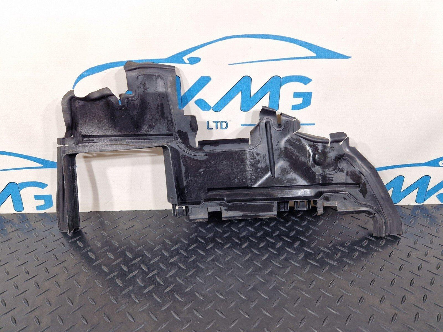 15-18 AUDI A7 4G GENUINE OEM FRONT LEFT N/S RADIATOR AIR GUIDE 4G8121284T
