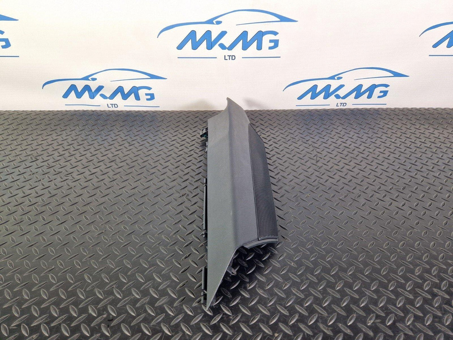 14-21 MERCEDES BENZ C300h W205 RIGHT BOOT TRIM PANEL COVER A2056900444