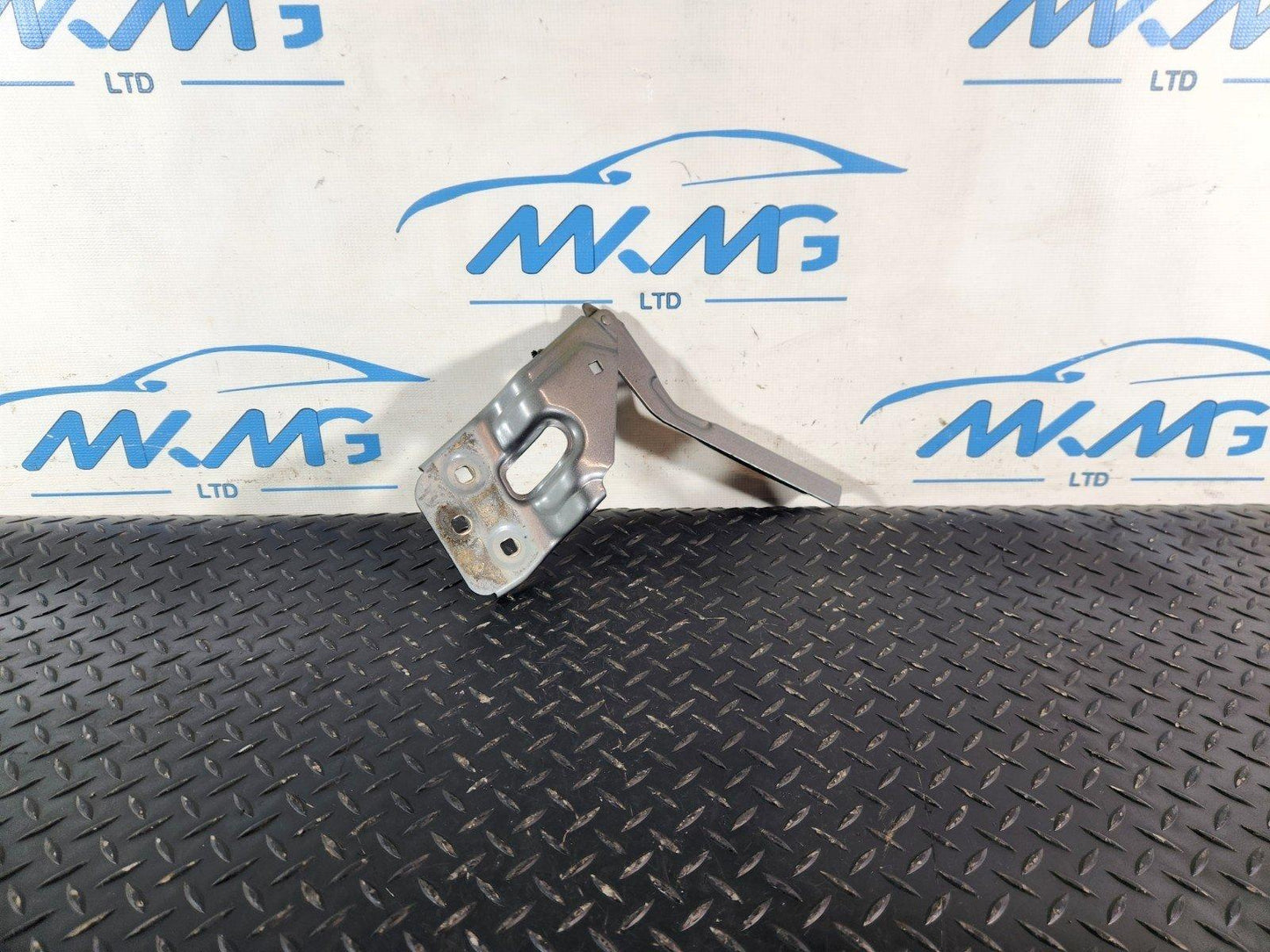 10-18 VW TOUAREG 7P GENUINE FRONT RIGHT O/S BONNET HINGE 7P6823302