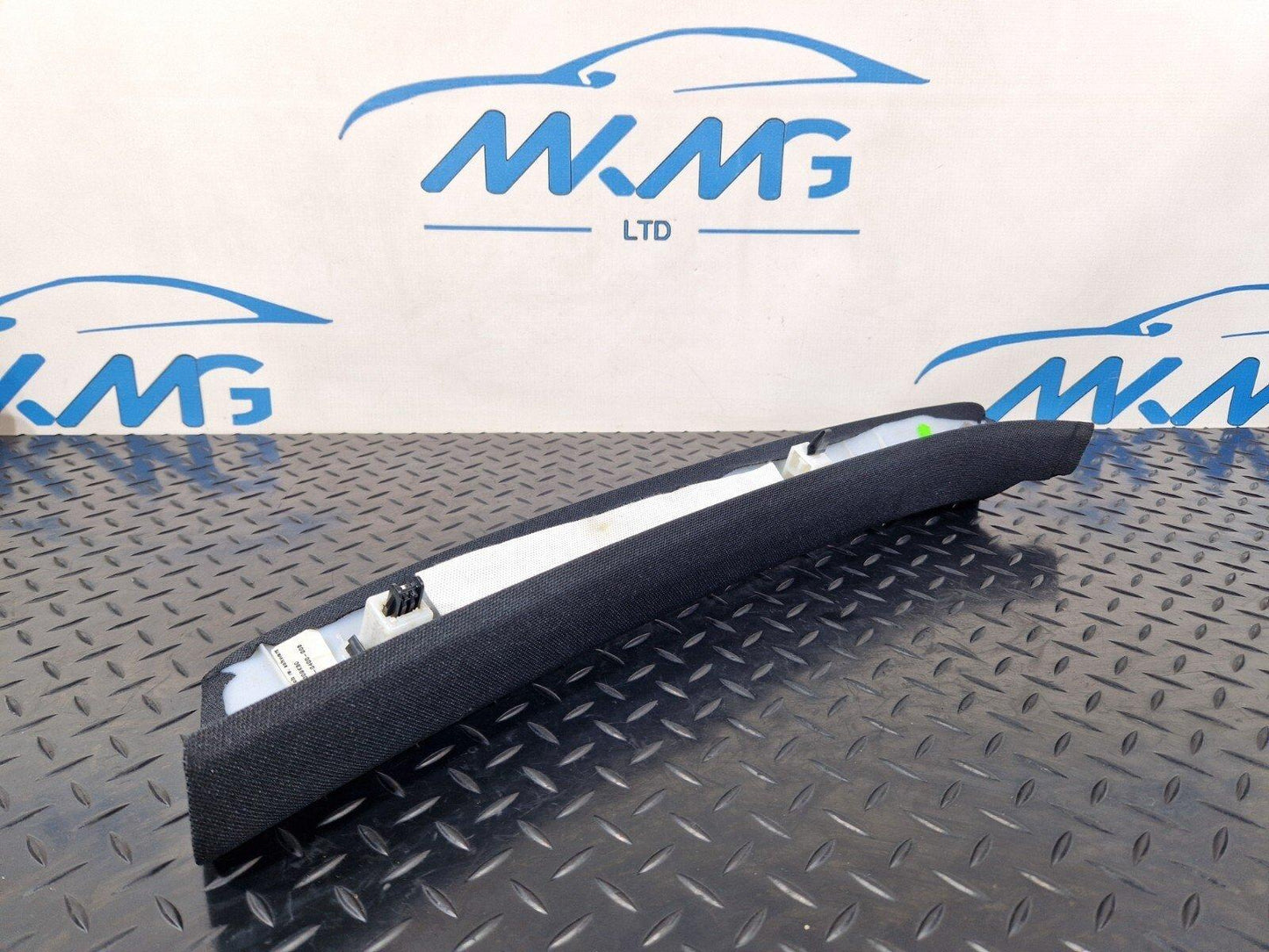 19-ON MERCEDES BENZ A CLASS RIGHT SIDE A PILLAR TRIM COVER A1776900100