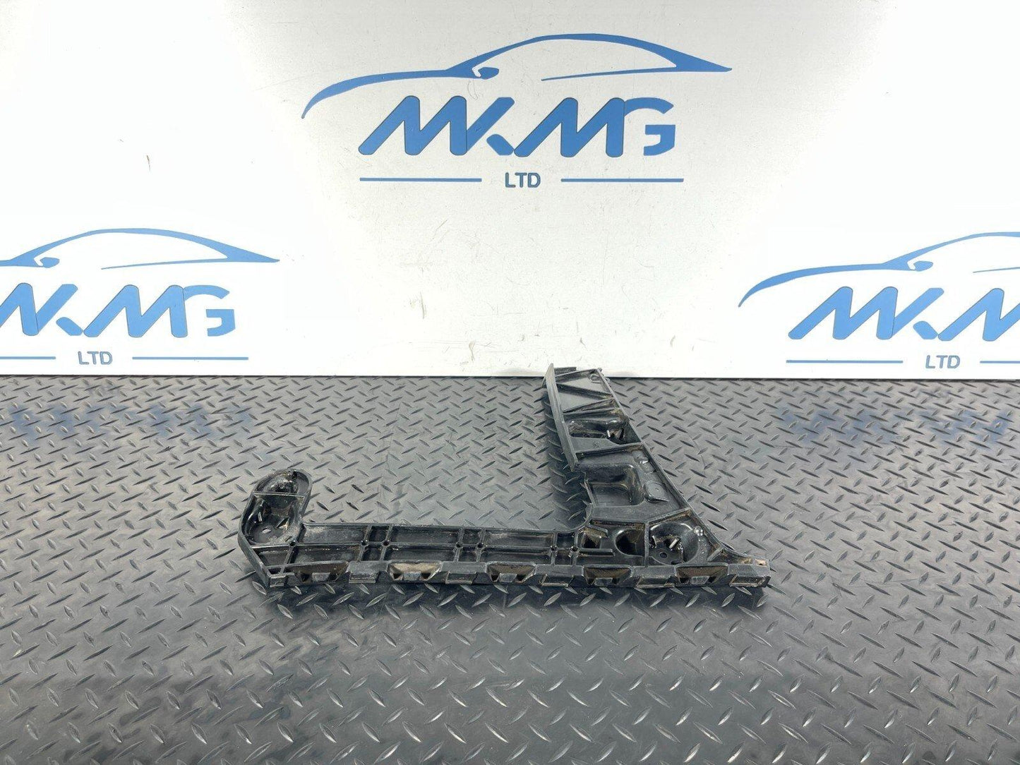 16-19 AUDI A4 B9 AVANT ULTRA GENUINE REAR LEFT N/S BUMPER BRACKET 8W9807453