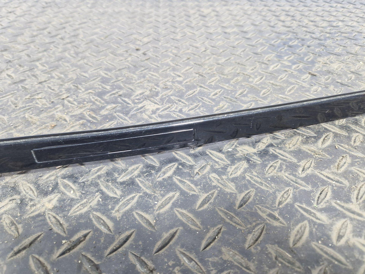 BMW 1 Series F20 F21 Right Driver Side Roof Rail Trim Genuine 7240686
