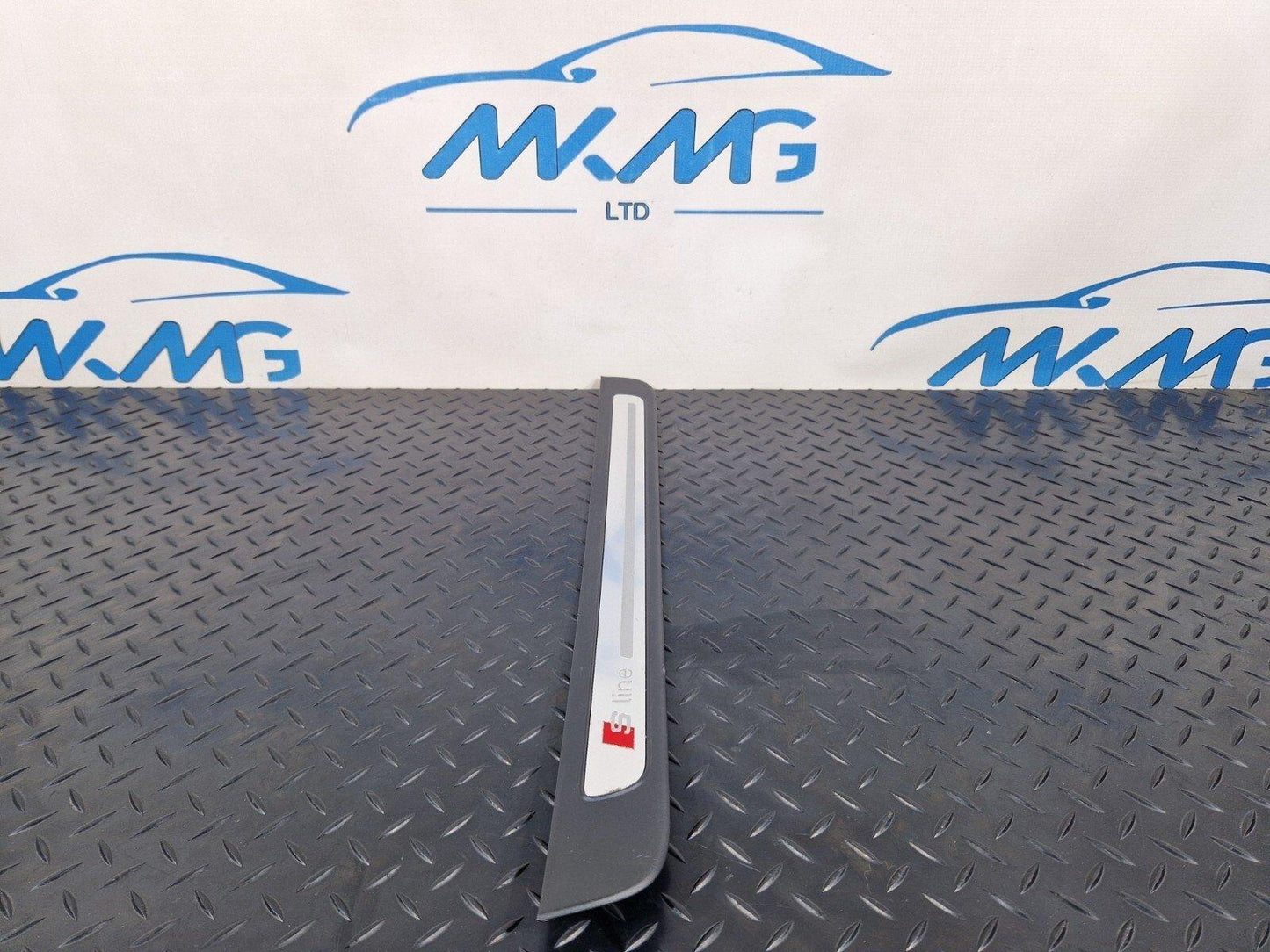 10-18 AUDI A7 4G S-LINE GENUINE OEM RIGHT FRONT ENTRY STRIP 4G8853374