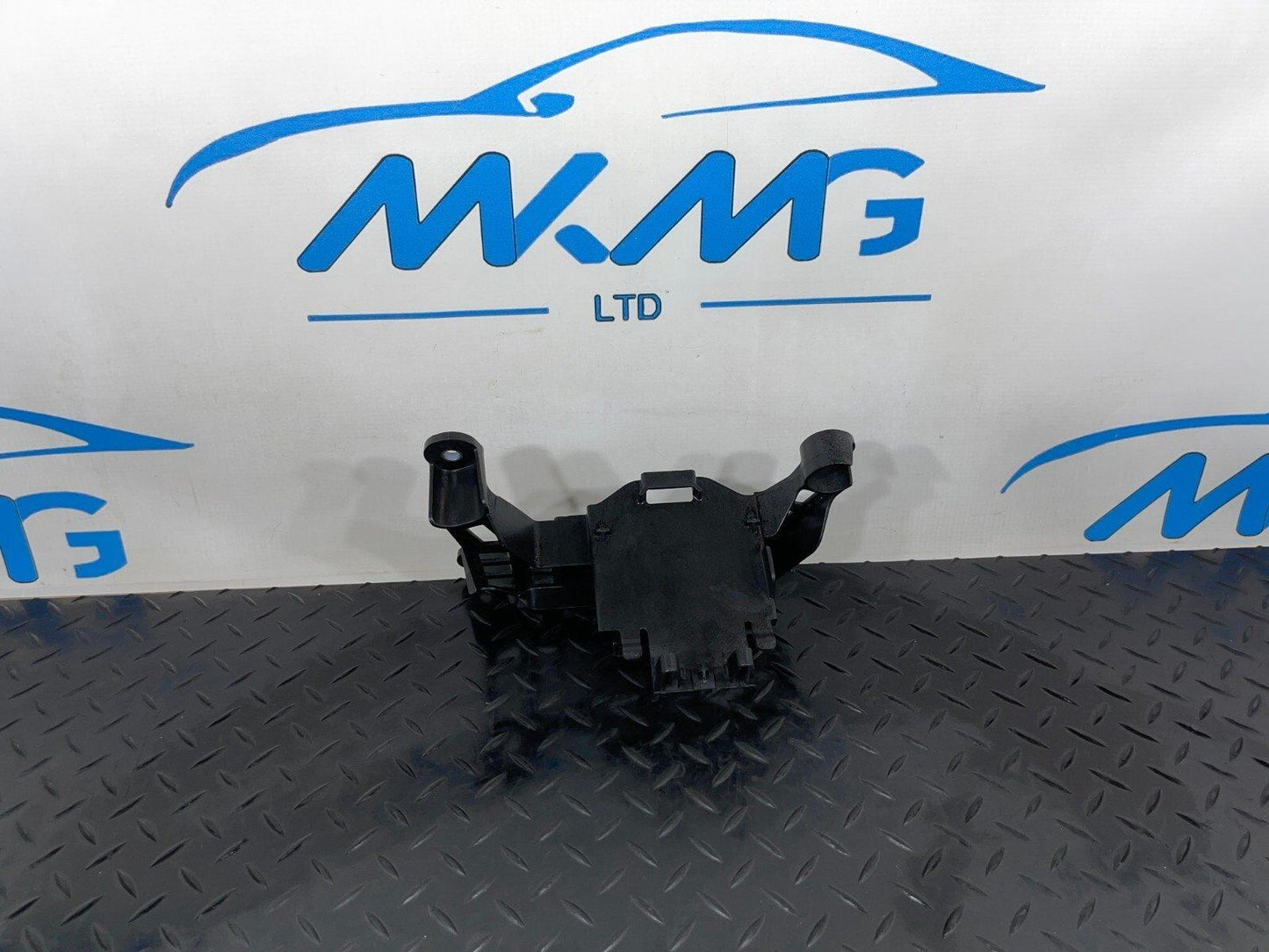 Mercedes-Benz A Class Under Body Bracket 2019-2023 W177 A2475452901