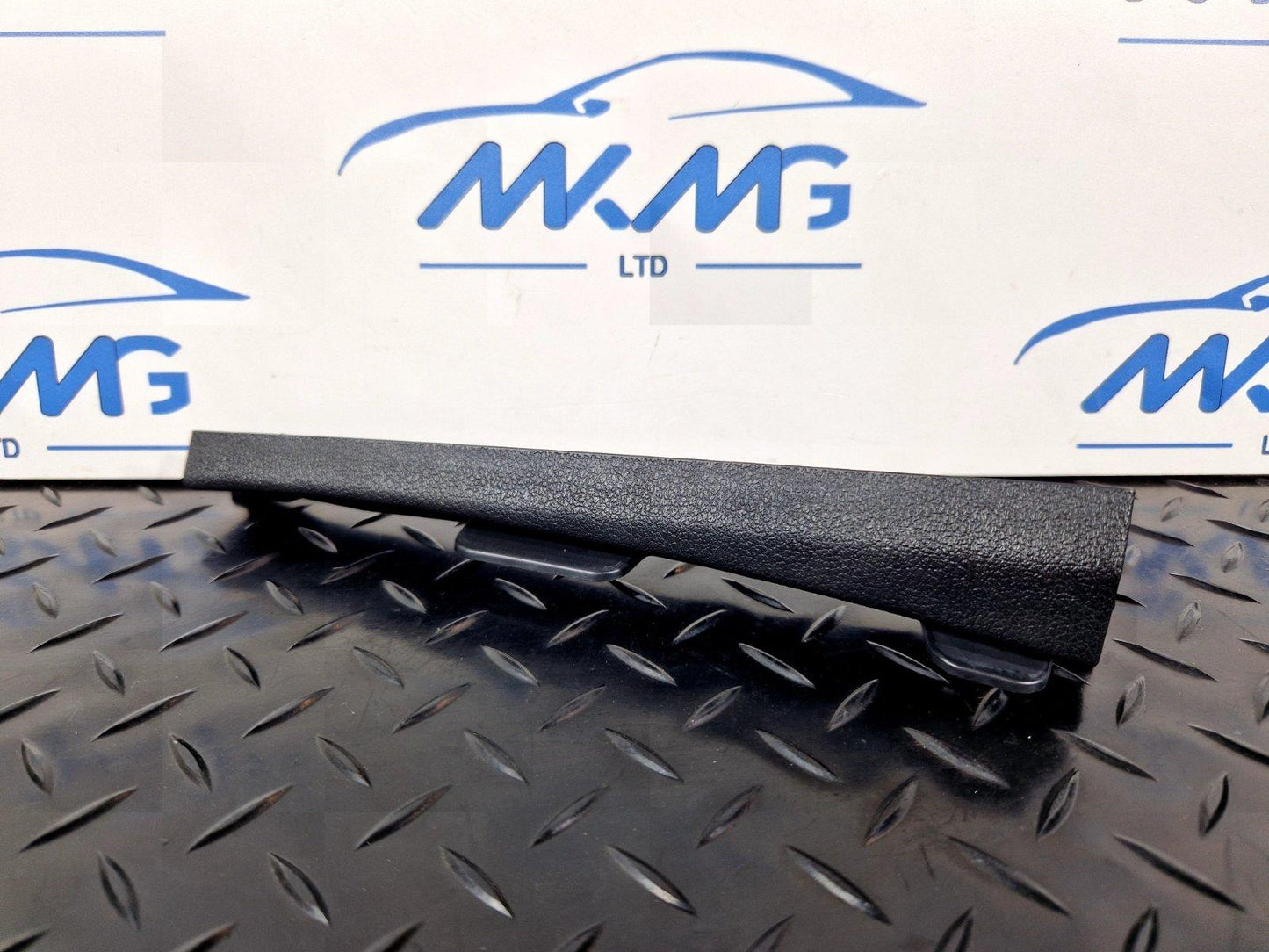 16-19 AUDI A4 B9 S-LINE RIGHT DRIVER SIDE A PILLAR BRACKET TRIM 8W0868204