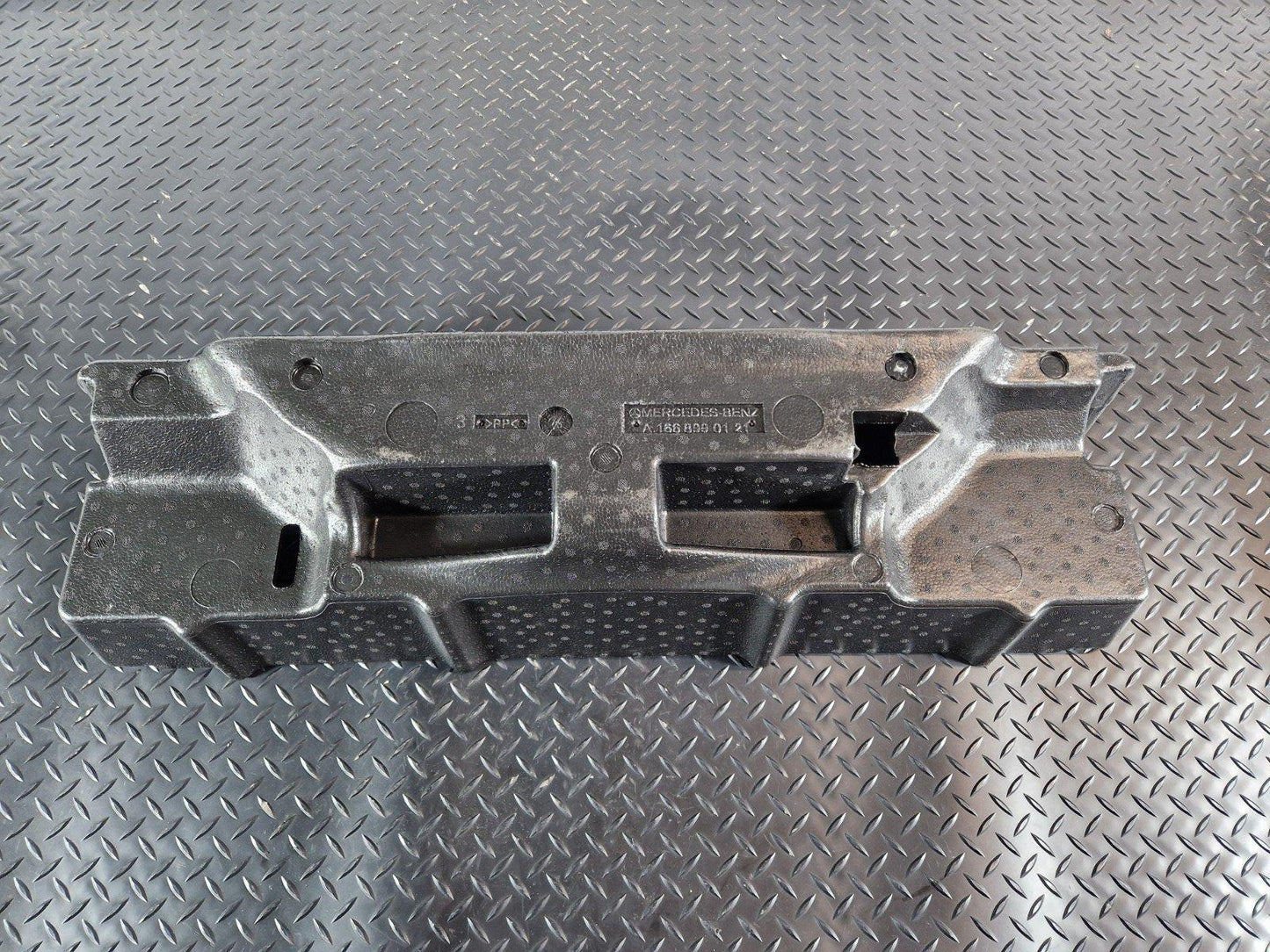 11-19 MERCEDES BENZ ML W166 OEM FOAM TRAY BOX HOLDER TOOL KIT BOOT A1668990121