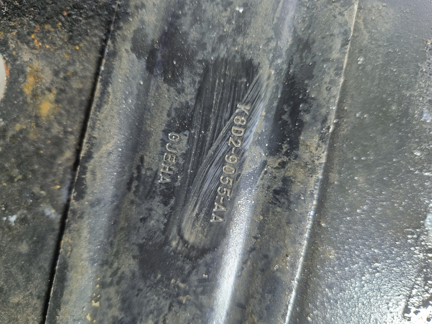 Range Rover Evoque L551 FUEL TANK PROTECTION UNDERTRAY SHIELD K8D29B007AA