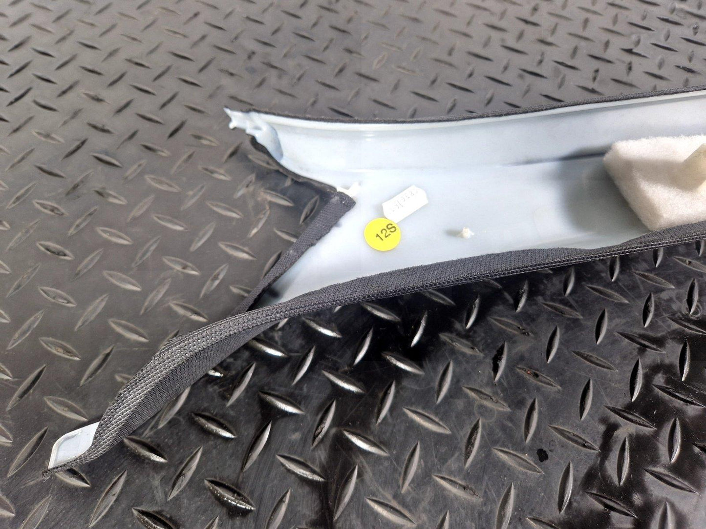 16-19 AUDI A4 B9 S-LINE FRONT RIGHT O/S A-PILLAR BLACK TRIM 8W0867234
