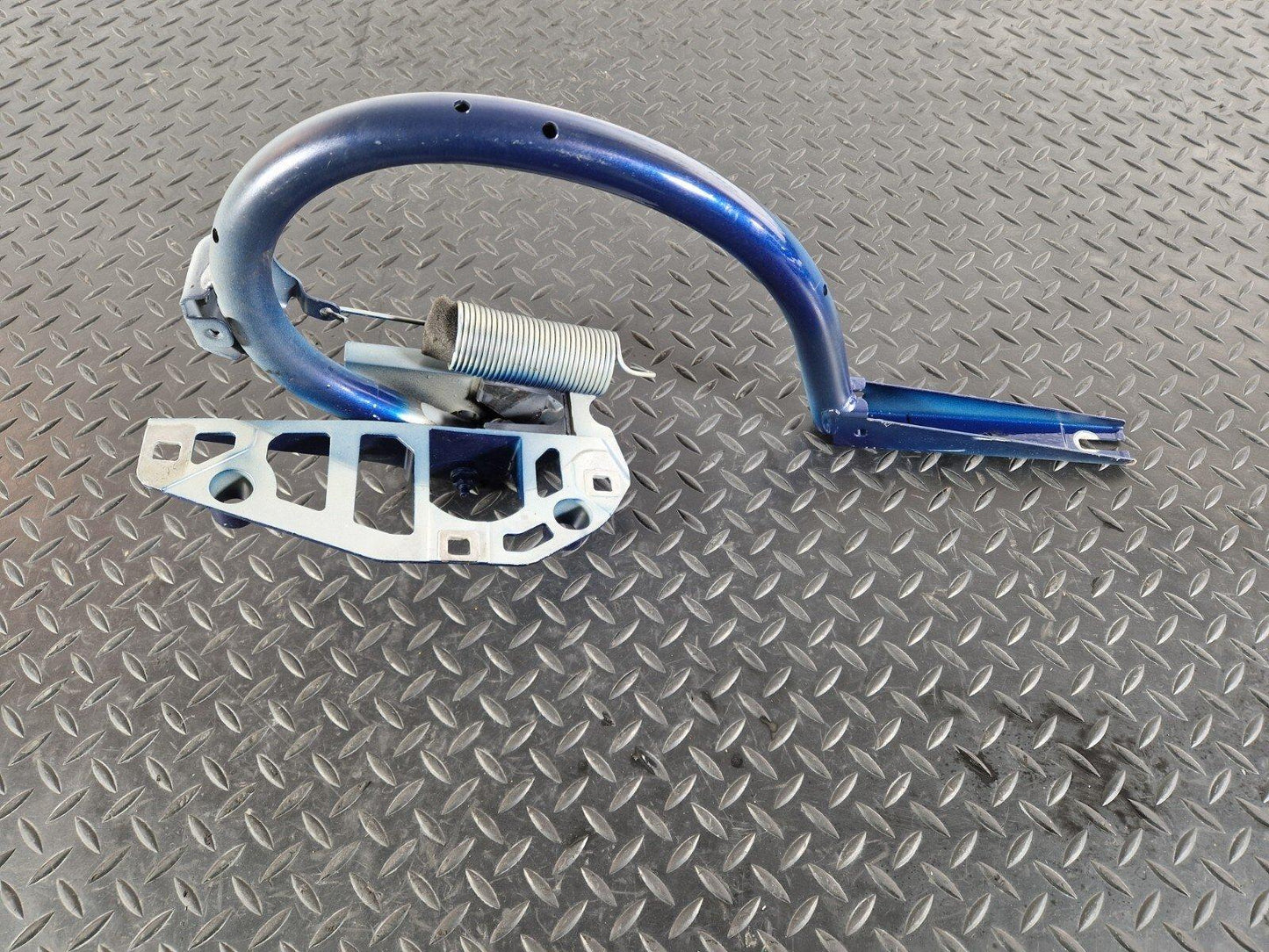 14-21 MERCEDES BENZ C200 W205 REAR LEFT BOOTLID HINGE A2057500328