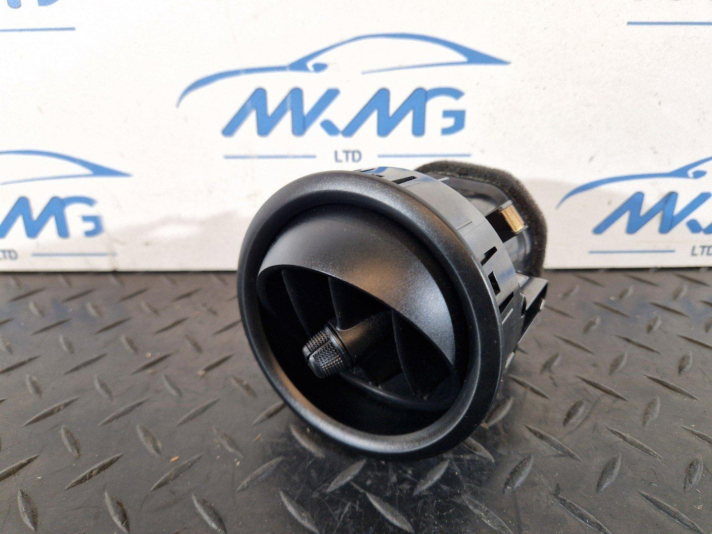 14-23 MERCEDES VITO W447 OEM FRONT LEFT DASHBOARD AIR VENT GRILLE A4478300064