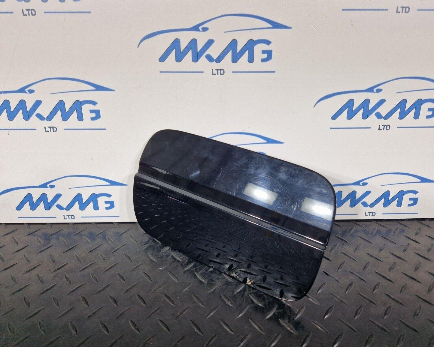 16-19 AUDI A4 B9 GENUINE FUEL DOOR IN BLACK 8W0809907