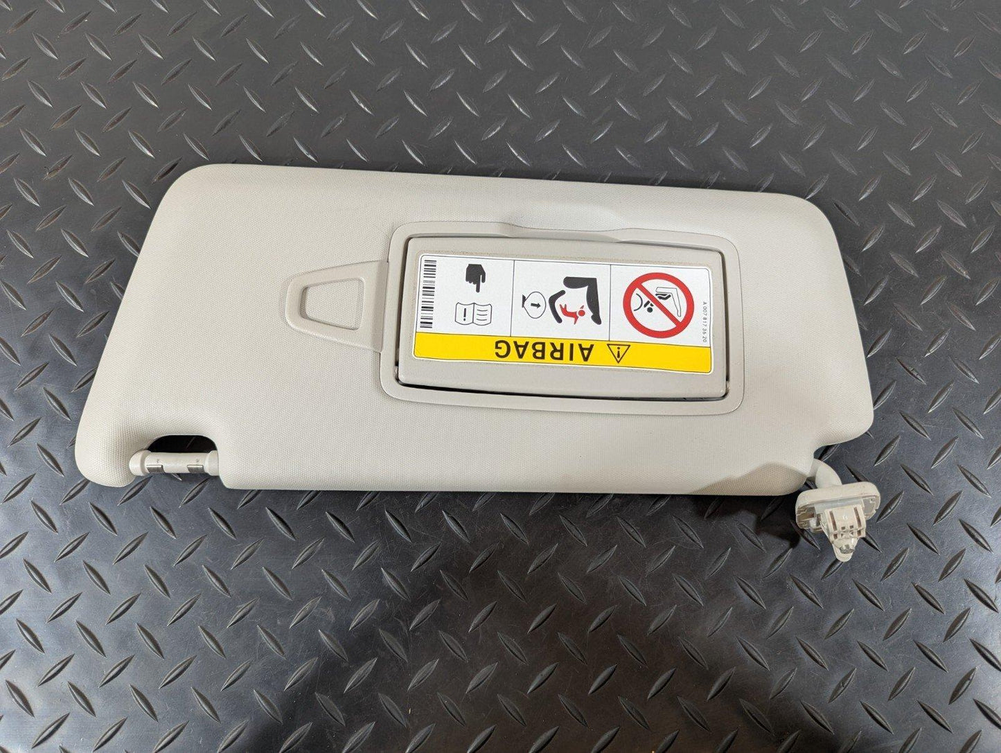 14-19 MERCEDES BENZ GLA X156 GENUINE LEFT PASSENGER SIDE SUN VISOR A1768101300