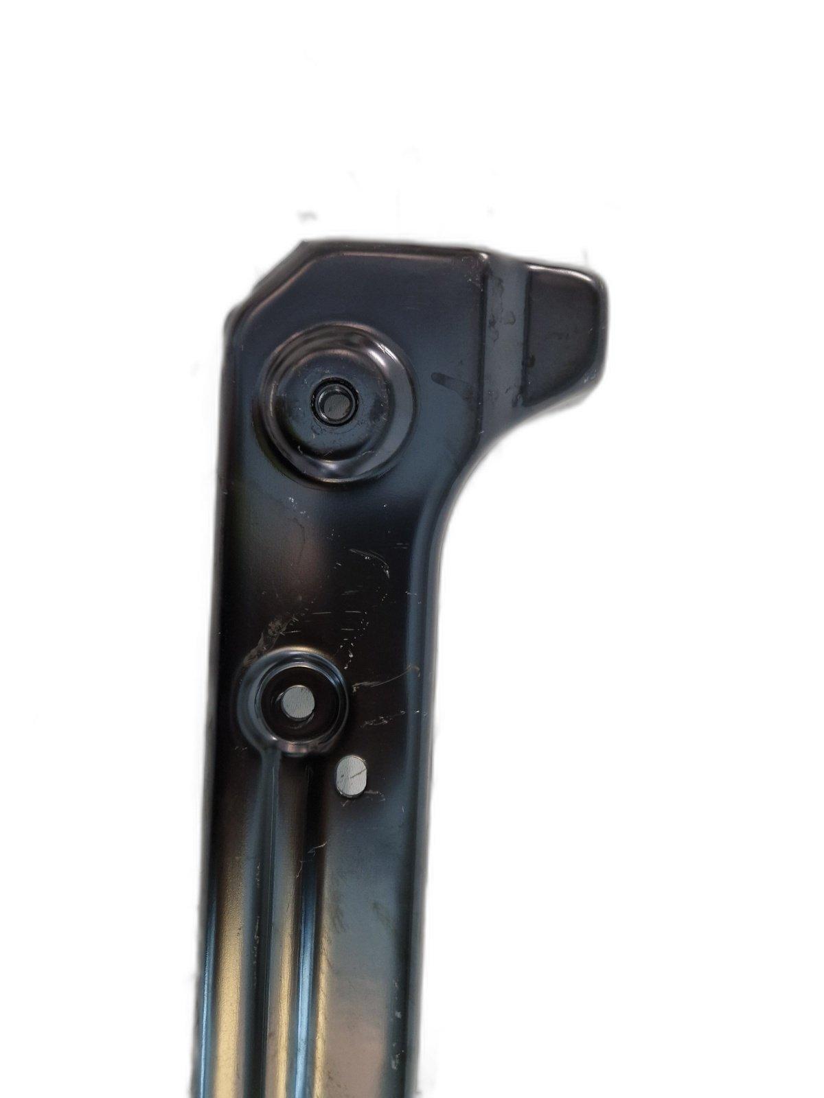 14-23 MERCEDES VITO W447 GENUINE FRONT SEAT MOUNT BRACKET RIGHT A4476400500
