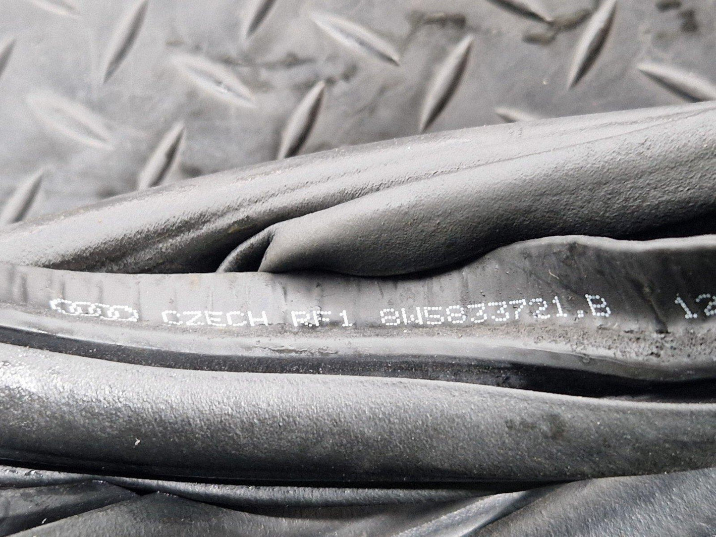 16-19 AUDI A4 B9 Rear Right or Left Door Rubber Seal 8W5833721B