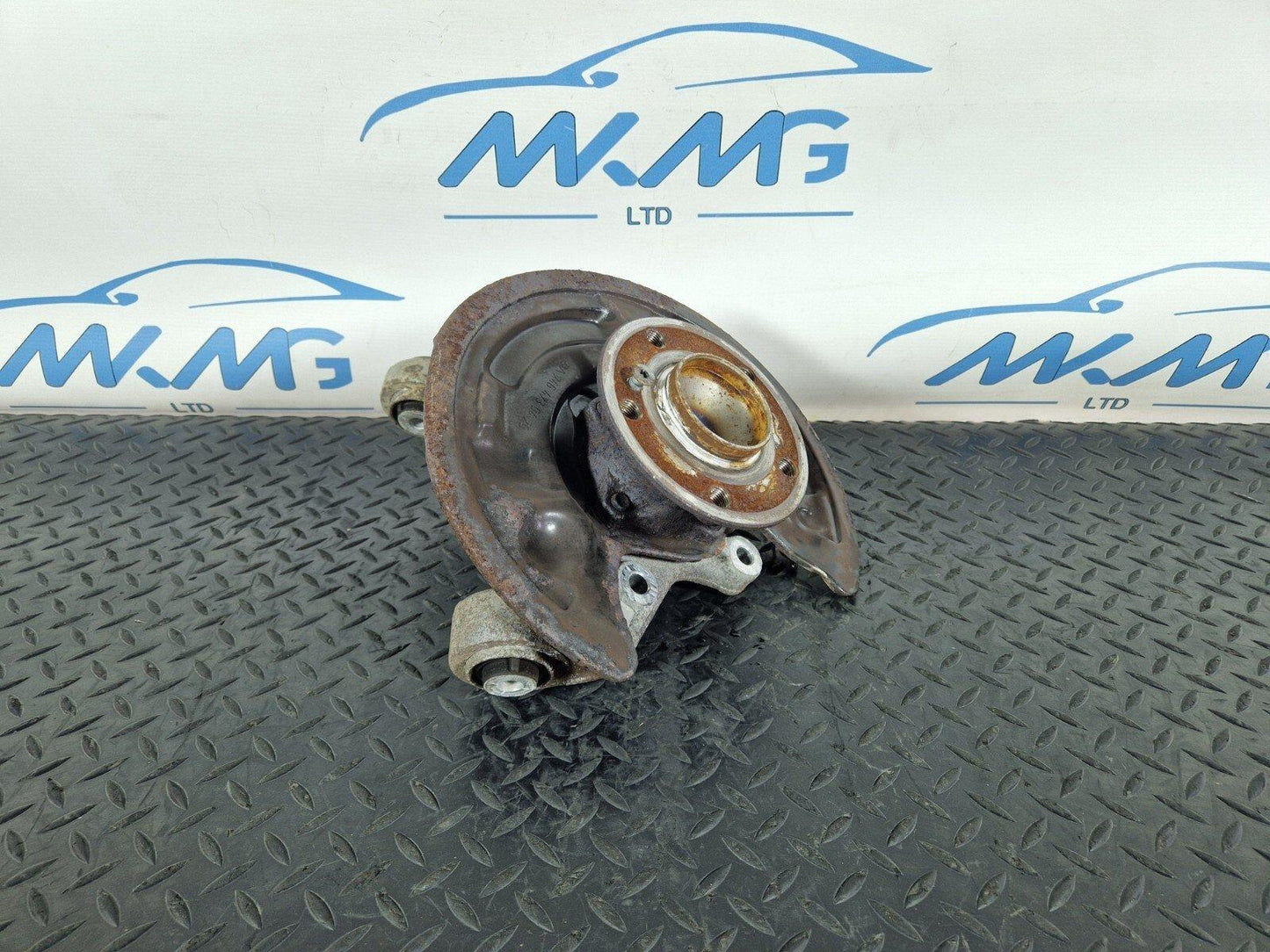 14-19 MERCEDES BENZ GLA X156 OEM REAR LEFT PASSENGER SIDE WHEEL HUB 2460306