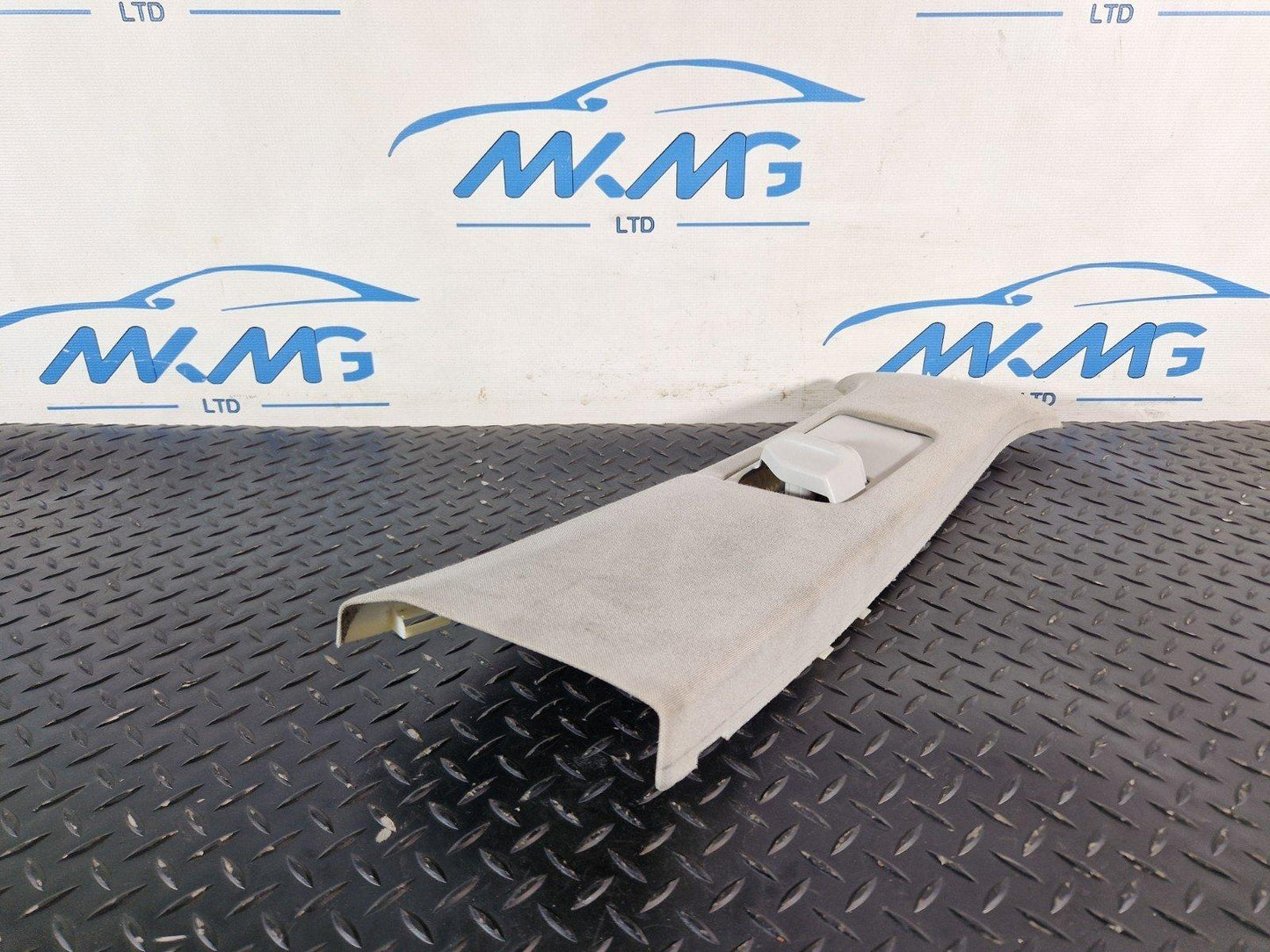 16-19 MERCEDES BENZ GLE W166 INTERIOR B PILLAR TRIM RIGHT HAND SIDE A1668680200