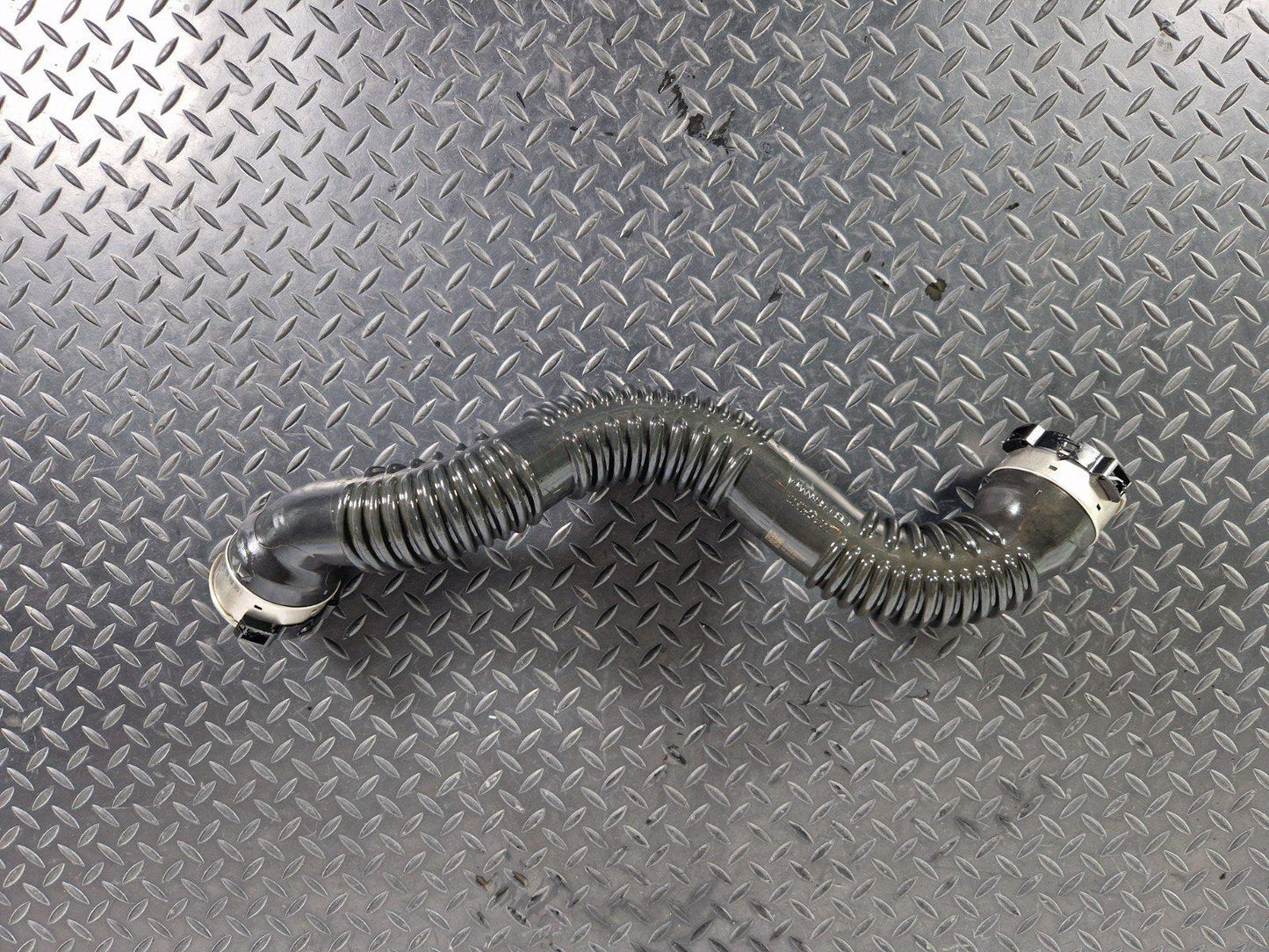 14-20 MERCEDES BENZ GLA 200 X156 OEM INTERCOOLER PIPE A2465200001