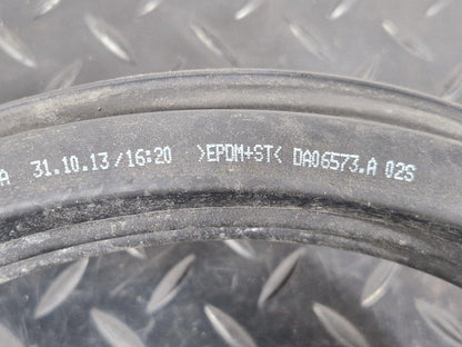 10-18 AUDI A7 4G S-LINE GENUINE ENGINE BAY BONNET RUBBER WEATHER SEAL 4G8823723A