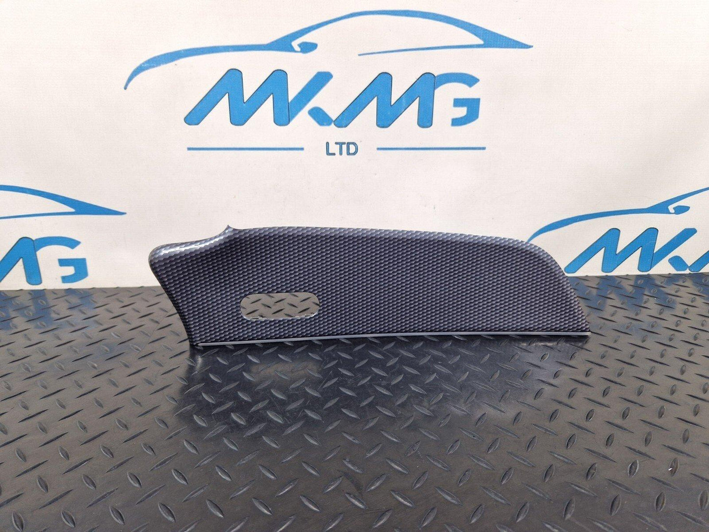 19-ON MERCEDES BENZ A CLASS W177 FRONT LEFT SIDE DOOR MOULDING TRIM A1777206701
