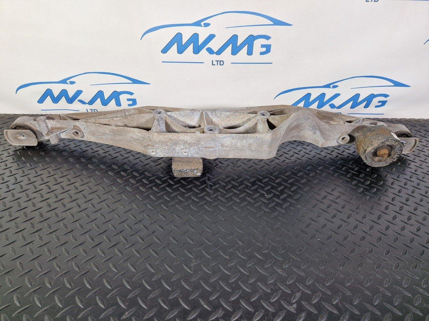 16-22 BMW X1 F48 GENUINE REAR AXLE SUPPORT/CARRIER 6868778