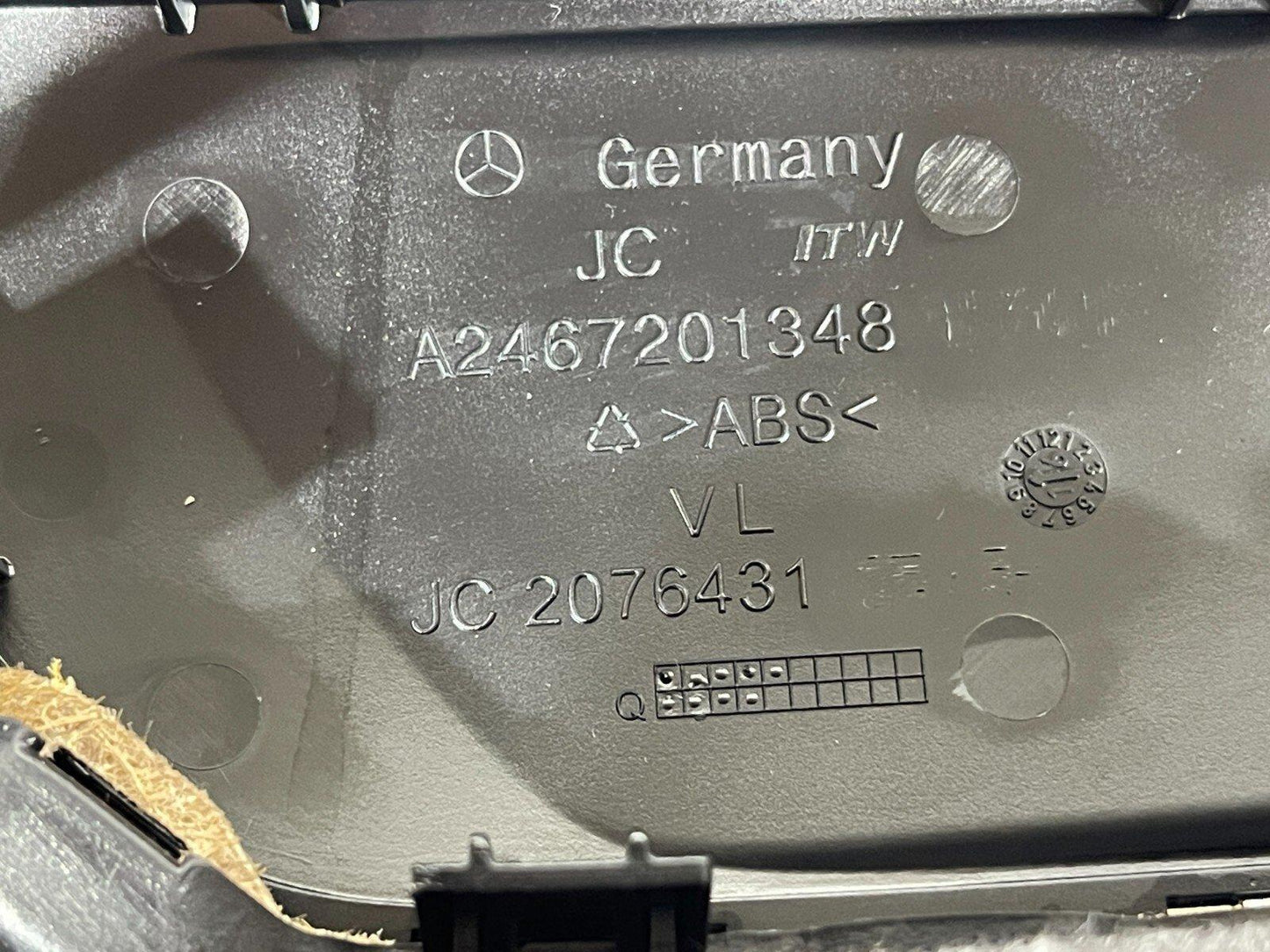 12-18 MERCEDES BENZ W176 COMPLETE DOOR CARD FRONT LEFT SIDE A17672057009H93