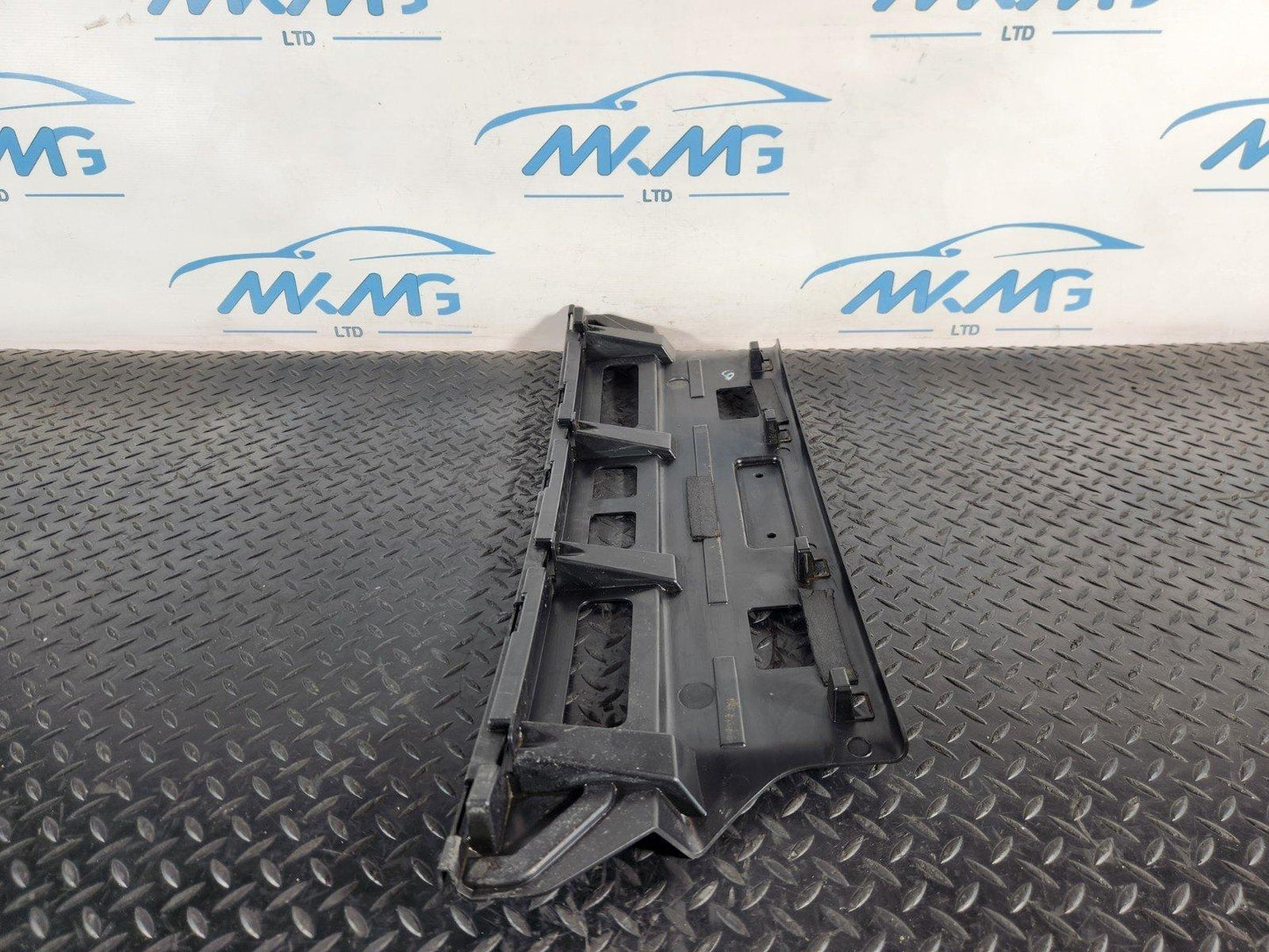 11-18 BMW 6 SERIES F13 M-SPORT GENUINE REAR BUMPER BRACKET PANEL 8050387