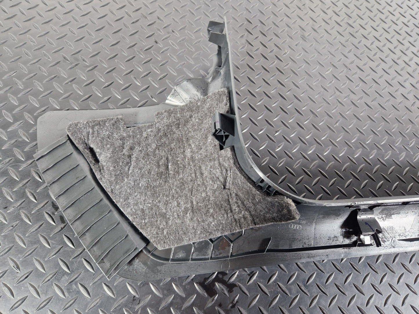 12-18 AUDI A6 C7 FRONT LEFT INTERIOR A PILLAR SILL TRIM PANEL 4G2867271