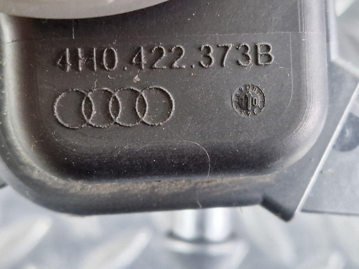 10-17 AUDI A8 4H UPPER POWER STEERING FLUID RESERVOIR 4H0422373B