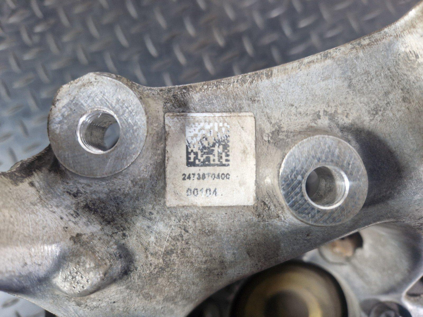 18- ON MERCEDES A B CLA W177 W247 C118 O/S/R  WHEEL HUB & BEARING 2473570400