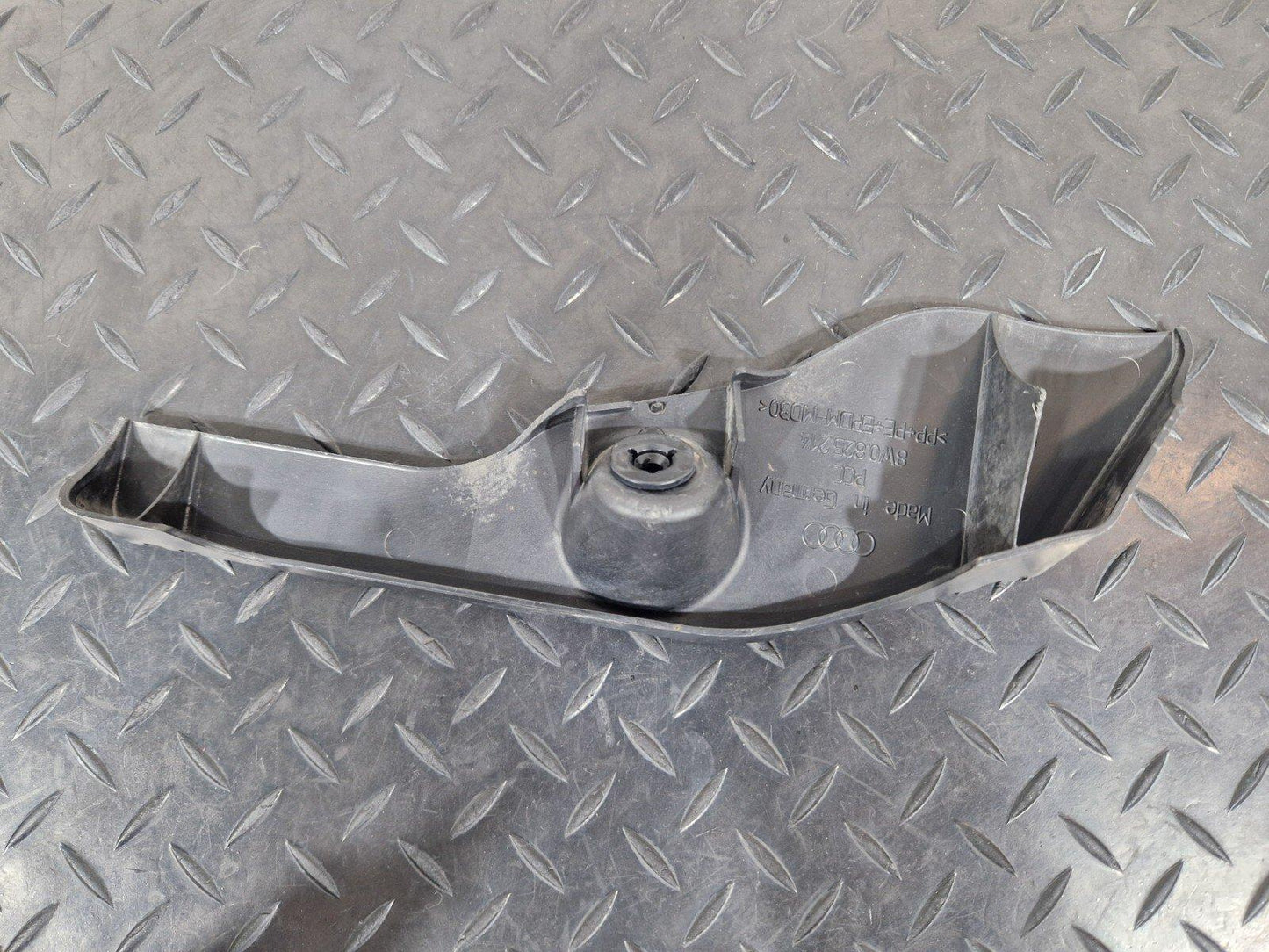 16-19 AUDI A4 B9 REAR RIGHT UNDERBODY SPLASH GUARD SHIELD COVER OEM 8W0825214