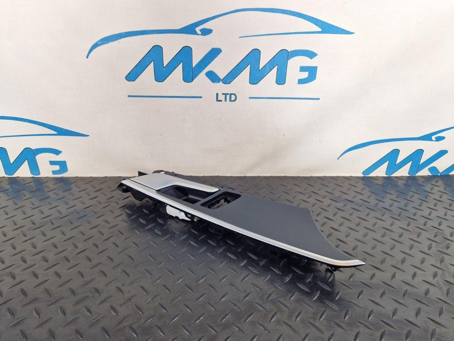 AUDI A4 A5 F5 B9 INTERIOR DOOR HANDLE TRIM FRONT RIGHT DRIVER SIDE 8W0959522D