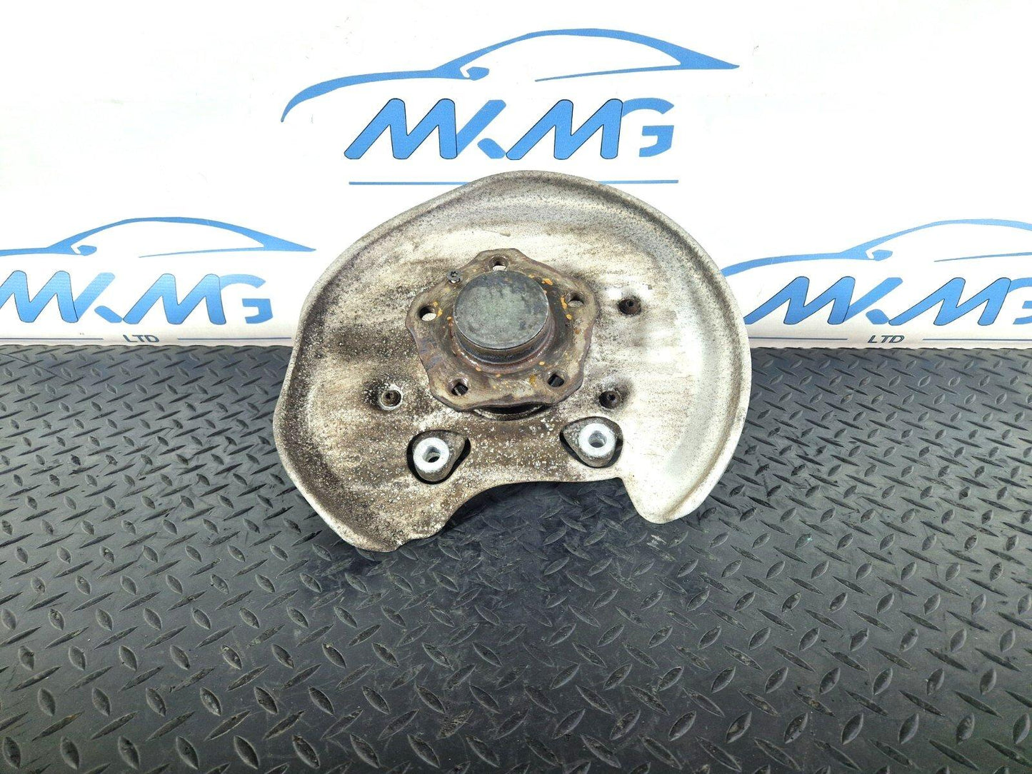 16-19 AUDI A4 B9 GENUINE REAR RIGHT WHEEL HUB SPINDLE 8W0505460C 8W0615612