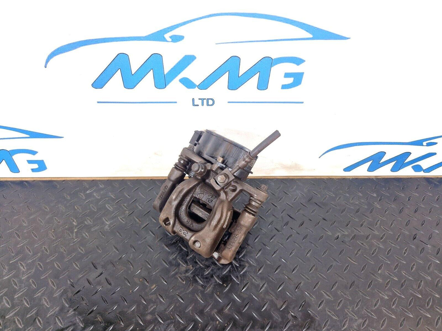 19-ON MERCEDES A CLASS W177 REAR LEFT SIDE ELECTRIC BRAKE CALIPER A2474230798