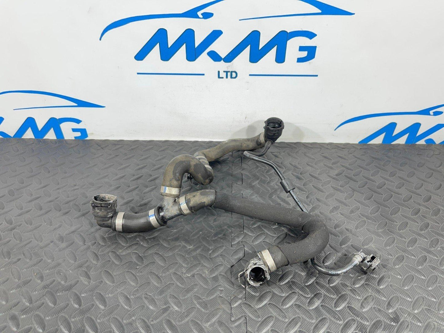 14-21 MERCEDES BENZ C300 W205 GEUINE CIRCULATION PUMP HEATING & COOLANT HOSES