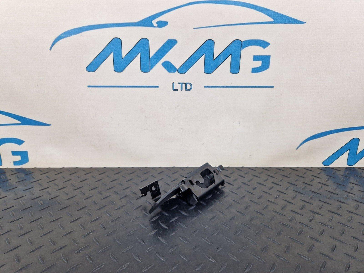 14-21 MERCEDES C220d W205 OEM BOOT TRUNK LEFT N/S LUGGAGE NET HOLDER A2058605300