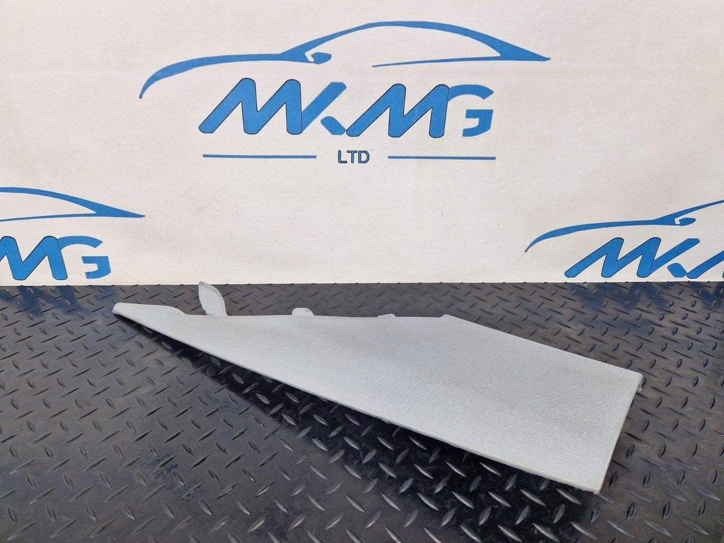 16-19 AUDI A4 B9 SALOON GENUINE REAR RIGHT O/S C-PILLAR TRIM COVER 8W5867246