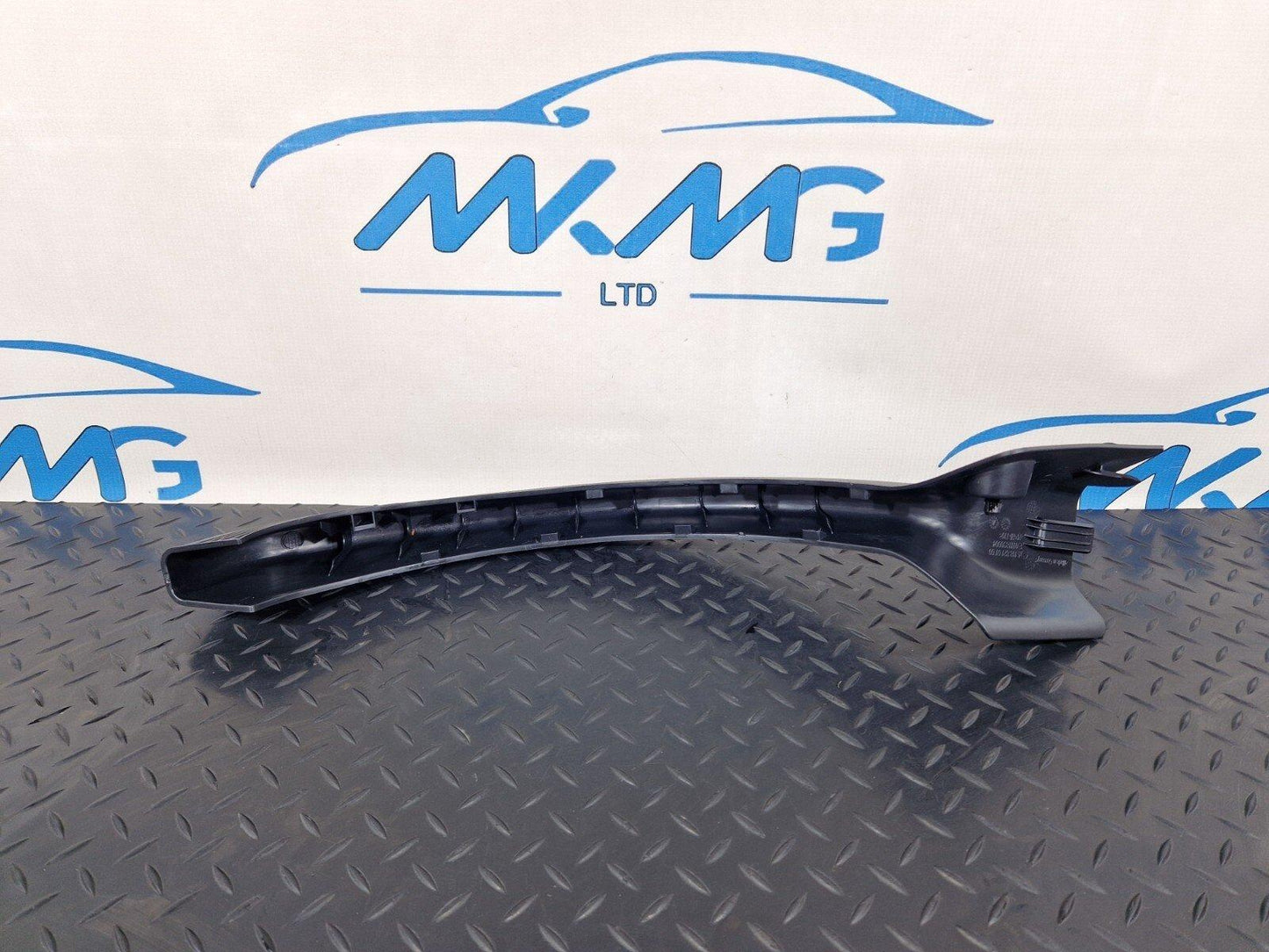19-ON MERCEDES BENZ CLA C118 TRUNK LID HINGE COVER TRIM RIGHT A1188210100