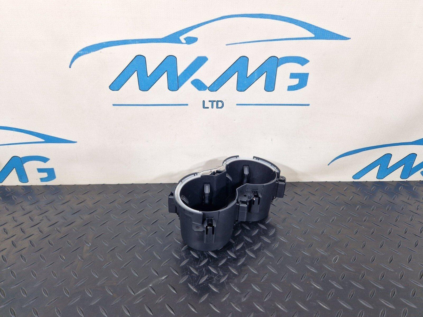 16-19 AUDI A4 B9 GENUINE TWIN DOUBLE CUP HOLDER 8W0862533A