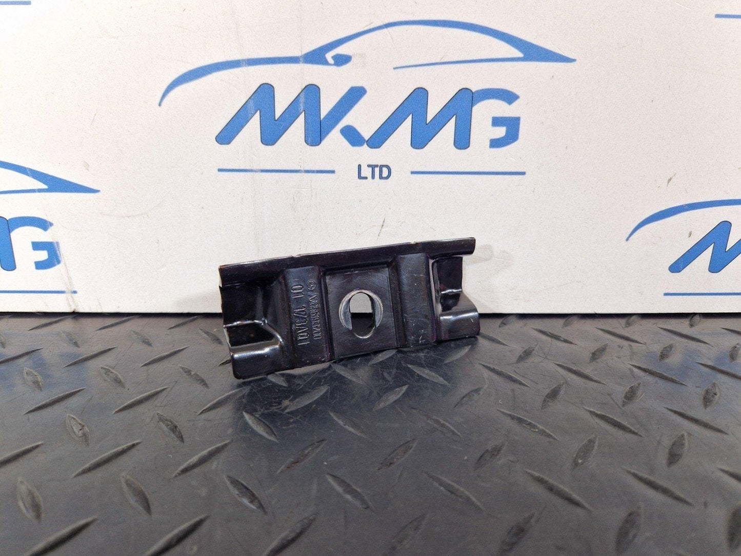 14-21 MERCEDES BENZ C300h W205 OEM BATTERY HOLDER A2056193200