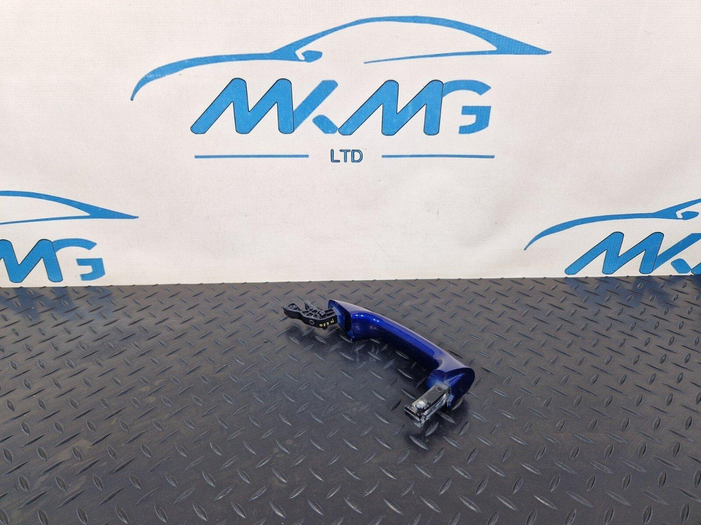 14-21 MERCEDES BENZ C200 W205  REAR DRIVER SIDE DOOR HANDLE IN BRILLIANT BLUE