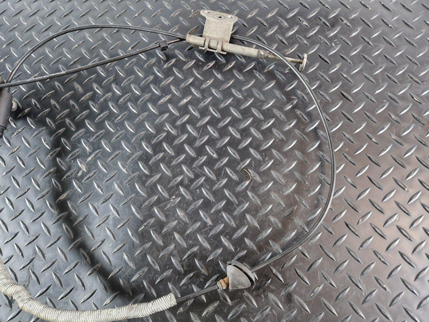 16-20 AUDI Q7 4M S-LINE GENUINE HANDBRAKE CABLE WITH MECHANISM 4M2713035B
